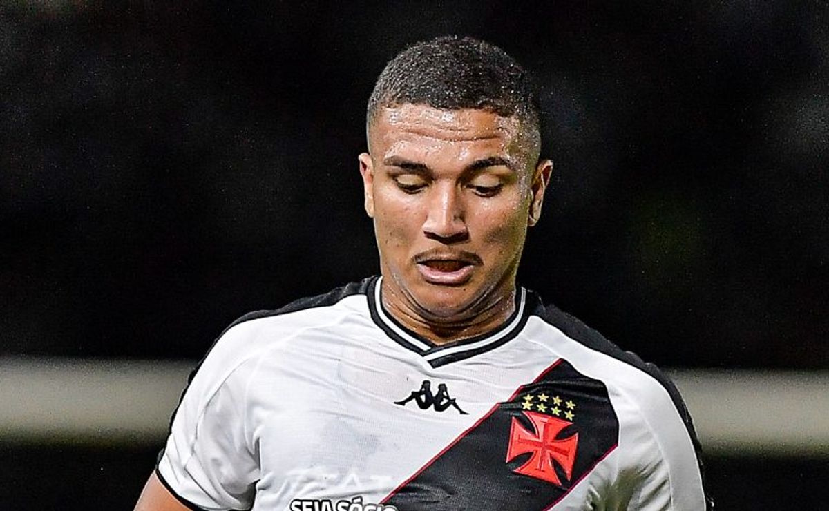 mateus carvalho é o jogador do vasco com mais desarmes em uma partida desde 2016