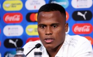 arias quer sair do fluminense e toma decisão sobre vestir a camisa do flamengo