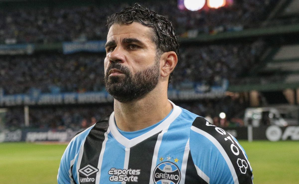 renato revela conversa com diego costa e explica situação do atacante no grêmio