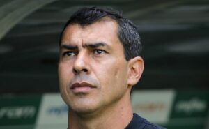 corinthians tem acordo verbal com carille e treinador deve pedir demissão no santos