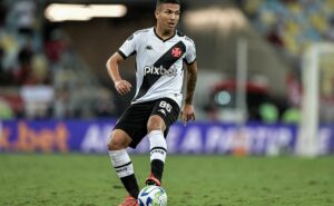 mateus carvalho toma decisão sobre saída do vasco e ganha sequência com rafael paiva 