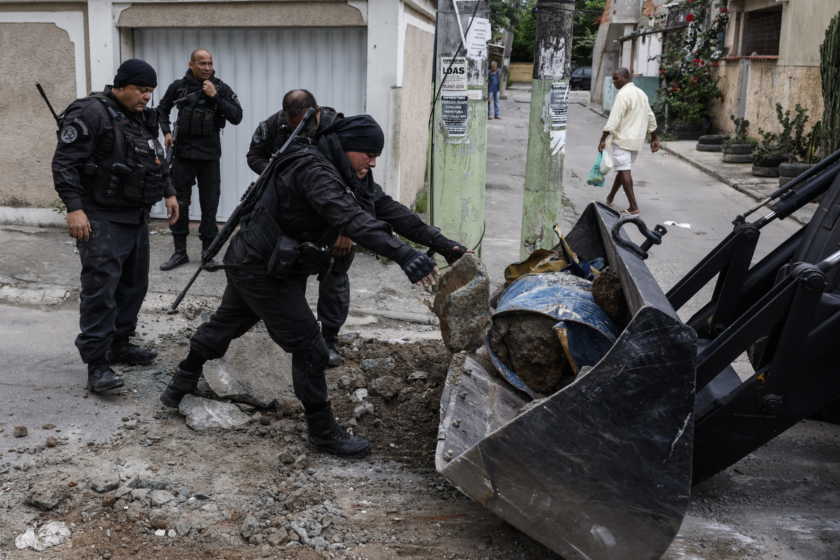 rio police stage mega operations as the right rushes to woo voters