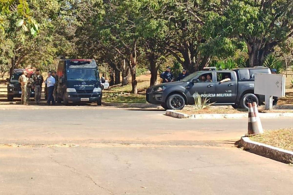 russian embassy in brasília has false bomb scare