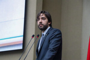 deputado propõe proibição de jogos de azar online em repartições públicas no amazonas