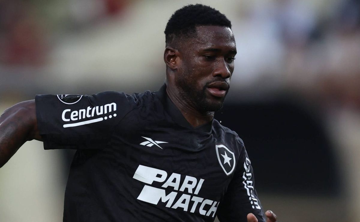 seleção angolana pede informações sobre bastos ao botafogo e pode convocar zagueiro