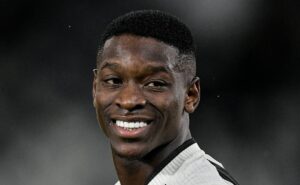 luiz henrique faz partida quase perfeita no nilton santos e lidera o botafogo em vitória