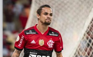 michael é flagrado saindo do vestiário do flamengo com imagem impactante e assusta nação