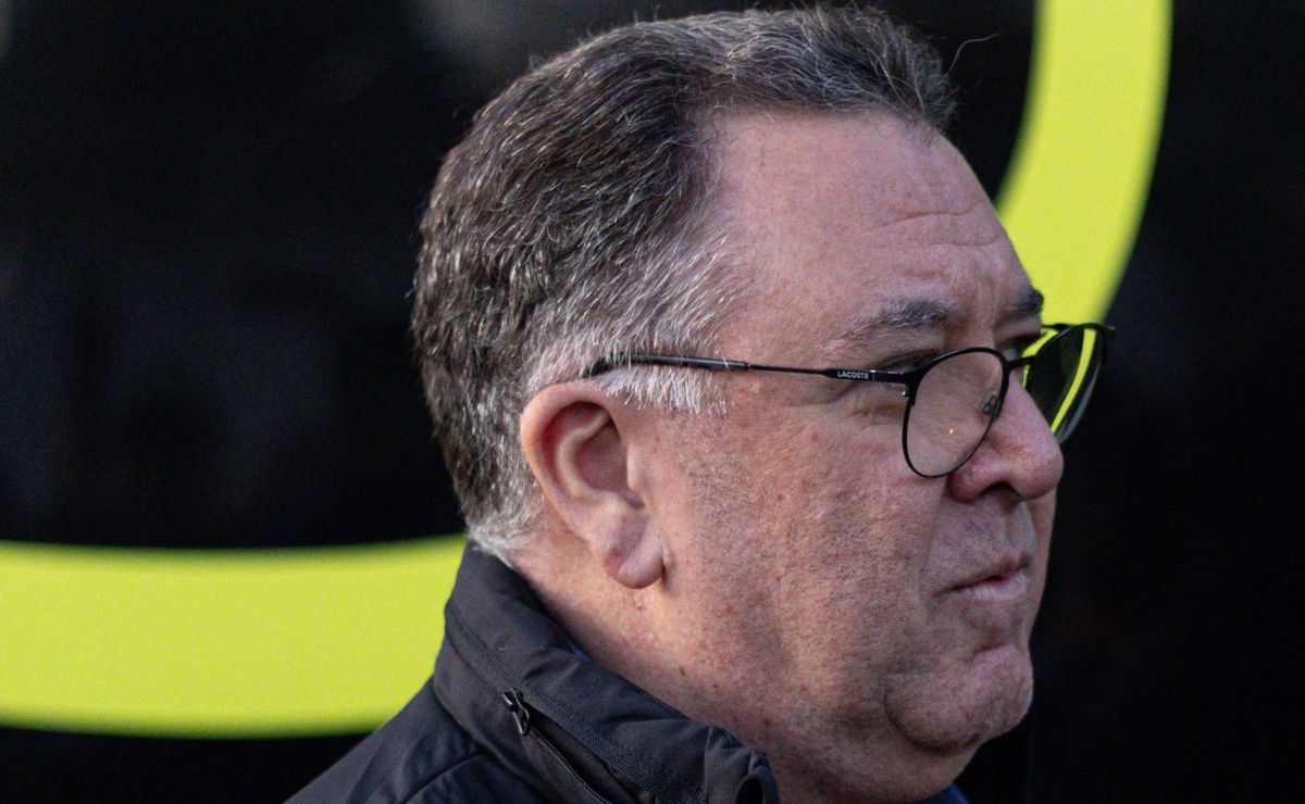 marcelo teixeira reprova contrato no santos e pode cancelar naming rights com viva sorte