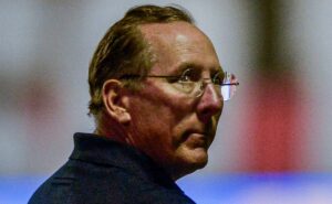 textor passa por sérios problemas no lyon e informação chega ao botafogo