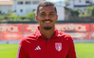 saiba o modelo de negócio que internacional trabalha para contratar o zagueiro clayton sampaio