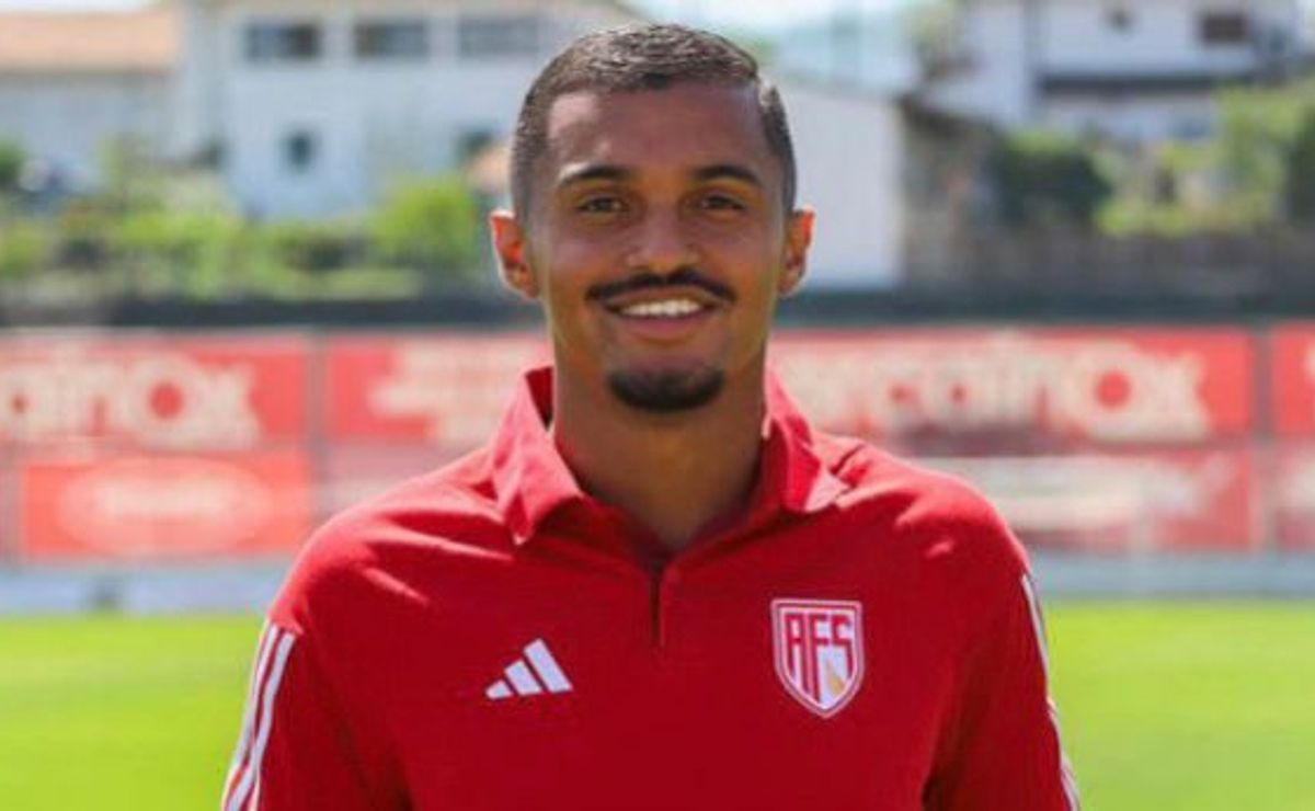 saiba o modelo de negócio que internacional trabalha para contratar o zagueiro clayton sampaio