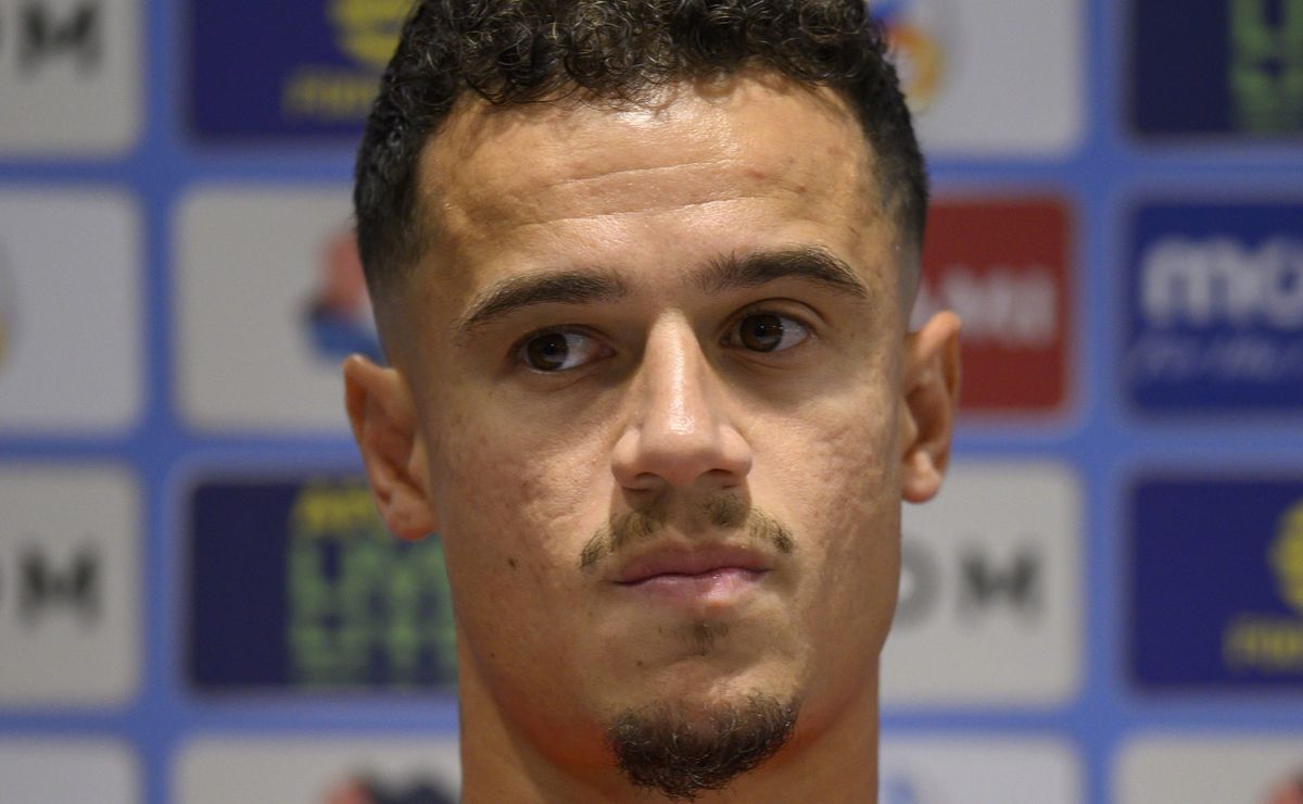 philippe coutinho vai retornar ao vasco na copa do brasil diante do athletico pr