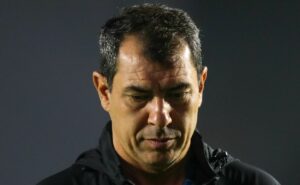 santos toma empate no último minuto, e posição de carille como treinador fica insustentável