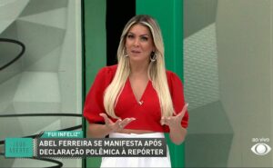 renata fan sobe o tom e cobra abel por machismo do técnico do palmeiras: "não é condizente com sua postura"; veja vídeo