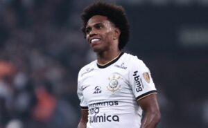 willian revela que não pretende se aposentar e comenta sobre possível retorno ao corinthians