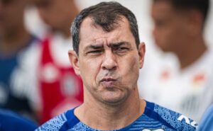 carille é questionado por comportamento do santos: “não vai durar” 