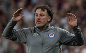 gabriel milito, do atlético mg, foi eliminado pelo fluminense na libertadores de 2023