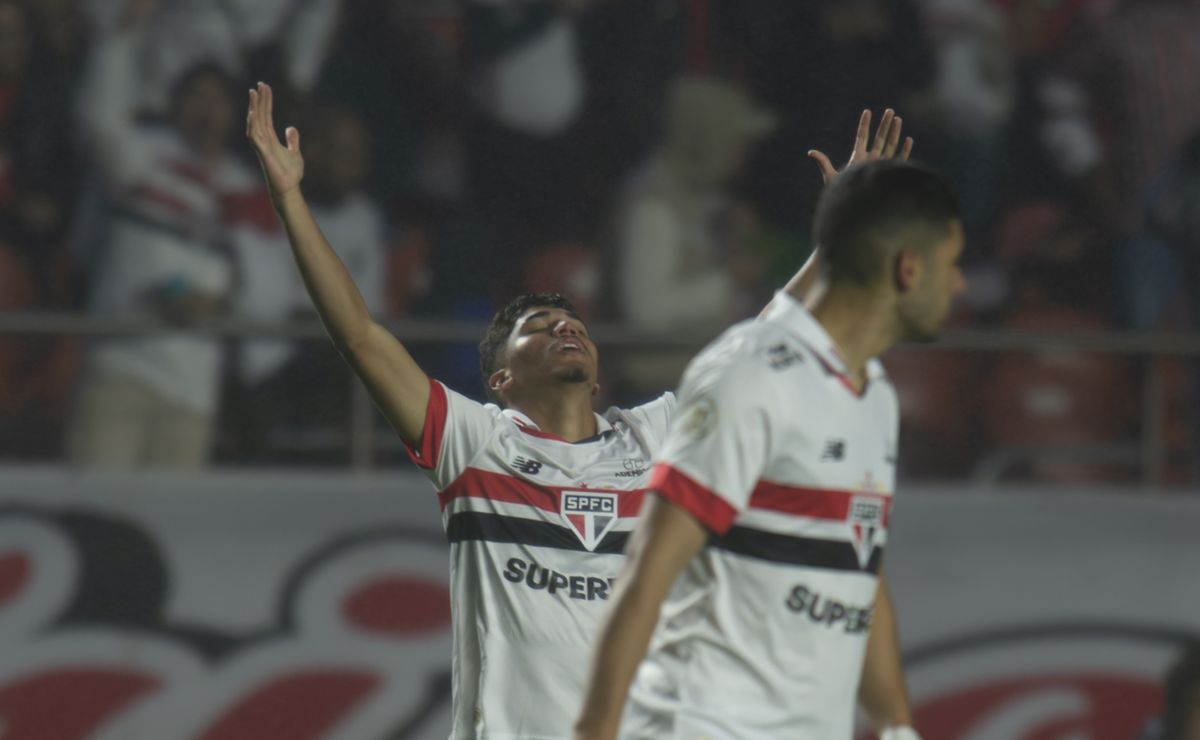são paulo vence o vitória e torcida se mostra confiante para sequência do brasileirão