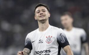 rodrigo garro alcança marca expressiva de gols de fora da área pelo corinthians