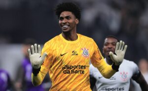 volta de hugo souza ao flamengo tem definição após sucesso no corinthians