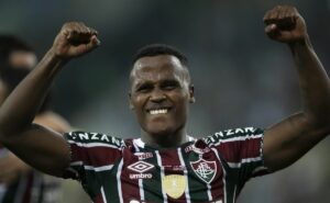 jhon arias manda recado para torcida do fluminense: “sei da responsabilidade”