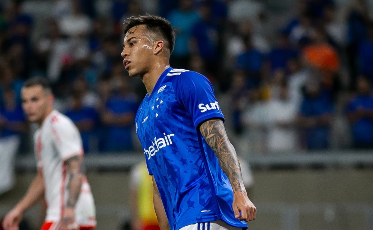 fernando seabra justifica escolha por kaio jorge para cobrar pênalti do cruzeiro: “decisão de campo”
