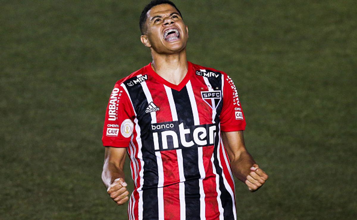 venda do meia gabriel sara rende mais de r$ 10 milhões aos cofres do são paulo