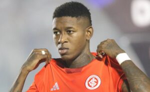 r$ 55 milhões: saída de vitão no internacional tem nova informação divulgada