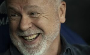 mano menezes prepara estreia de meia de r$ 20 milhões no fluminense em jogo contra o vasco