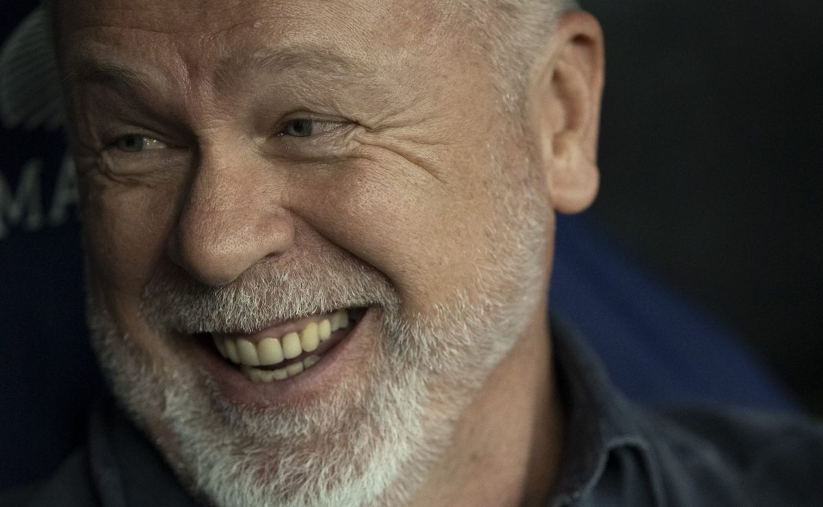 mano menezes prepara estreia de meia de r$ 20 milhões no fluminense em jogo contra o vasco