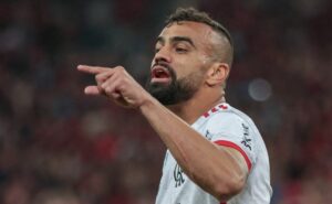 flamengo aguarda um detalhe para confirmar venda de fabrício bruno para o futebol francês 