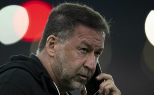 empate com o fluminense revolta fiel torcida, que faz apelo: “chega de volantes”