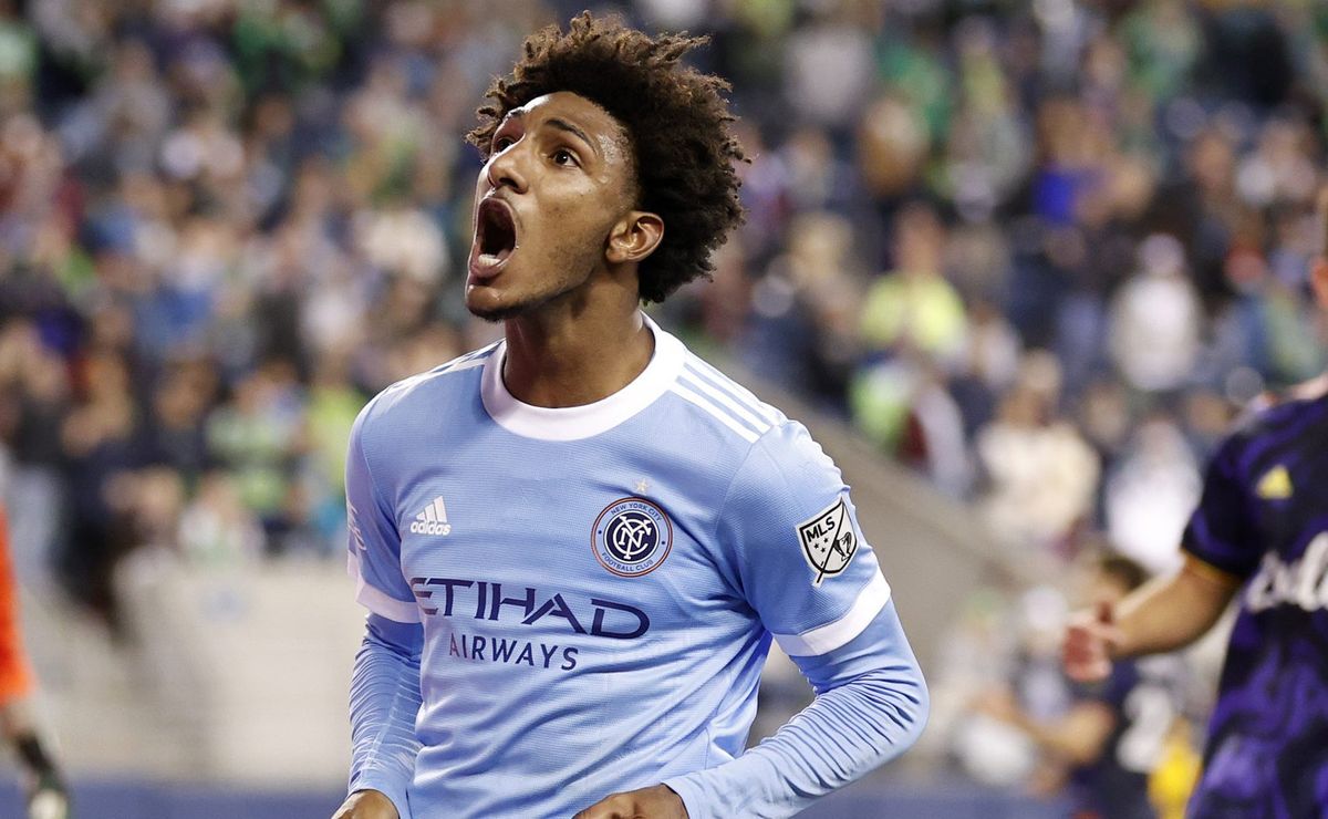 fabinho soldado demonstra ansiedade sobre chegada de talles magno no corinthians