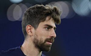 pedrinho leva chapéu do santos e vasco fica mais longe de luan peres