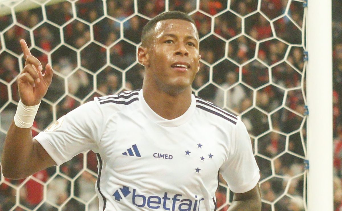 arthur gomes recebe proposta do dínamo moscou; cruzeiro ainda não tomou decisão