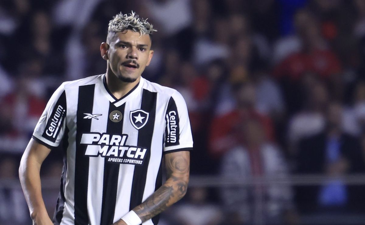 com tiquinho titular, artur jorge esboça escalação do botafogo para enfrentar o flamengo