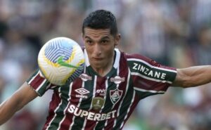 serna, do fluminense, sente incômodo na panturrilha e é desfalque confirmado para o clássico