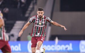 ignácio estreia no fluminense com elogios de mano e aumenta disputa por titularidade
