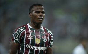 jhon arias é procurado pelo girona esp e informação chega ao fluminense