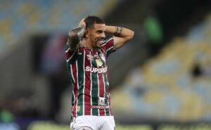 torcida do fluminense detona david terans, que não joga desde junho: “nunca mais”