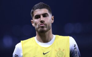 provável titular contra o grêmio, pedro raul vive pior jejum de gols da carreira no corinthians