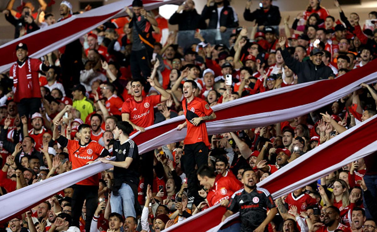 internacional vira o jogo contra o juventude e torcida clama por tabata como novo titular