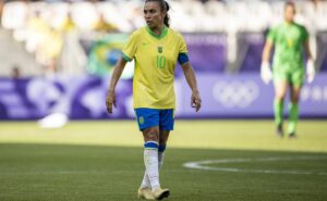 olimpíadas 2024: punição de marta na seleção feminina é comemorada por internautas