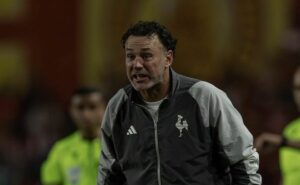 gabriel milito se irrita e faz cobrança em crb x atlético mg: "humildade, compromisso e concentração"