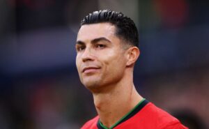 em poucas horas, cristiano ronaldo ganha milhões de inscritos em canal no youtube