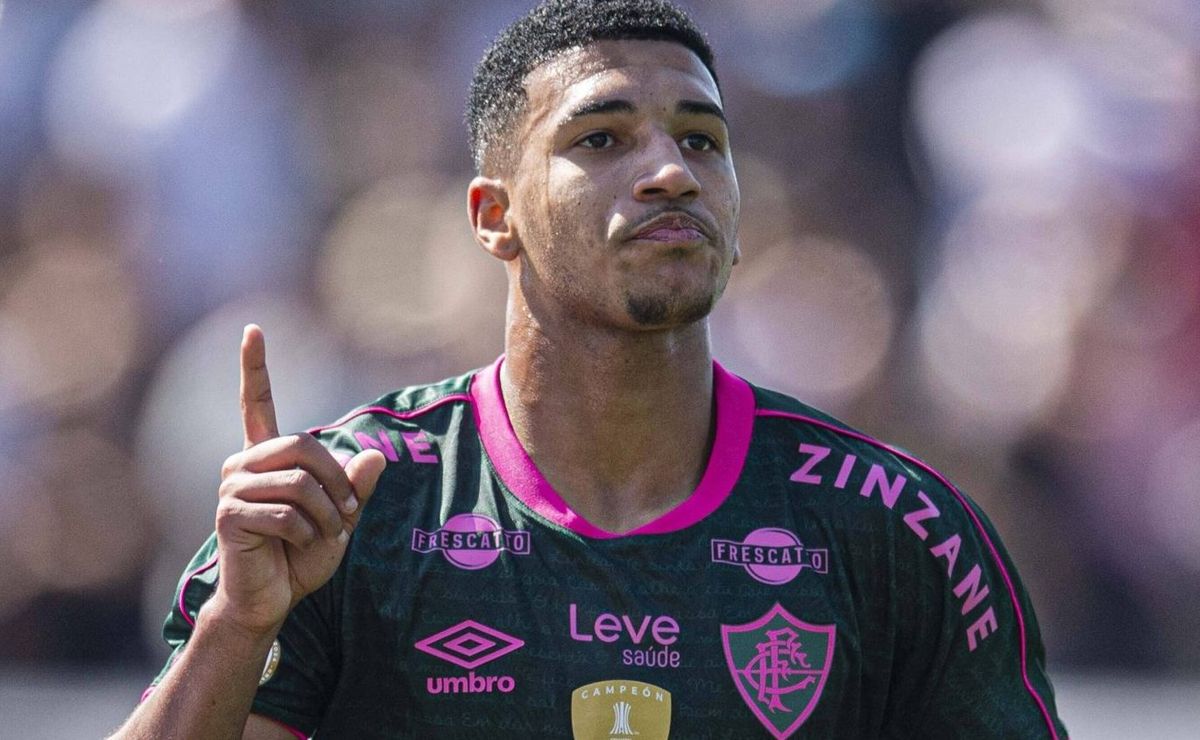 r$ 123 milhões: saída de kauã elias do fluminense ganha força com interesse de chelsea e barcelona