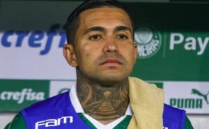 dudu volta a decepcionar e torcida do palmeiras chega no limite: “se arrastando em campo”