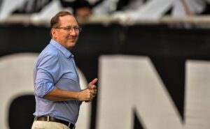 tensão no mercado: textor decide entre revolucionar o everton ou se tornar rei do crystal palace!