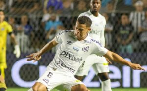 sandry tem boa performance e ganha vaga de diego pituca entre os titulares do santos