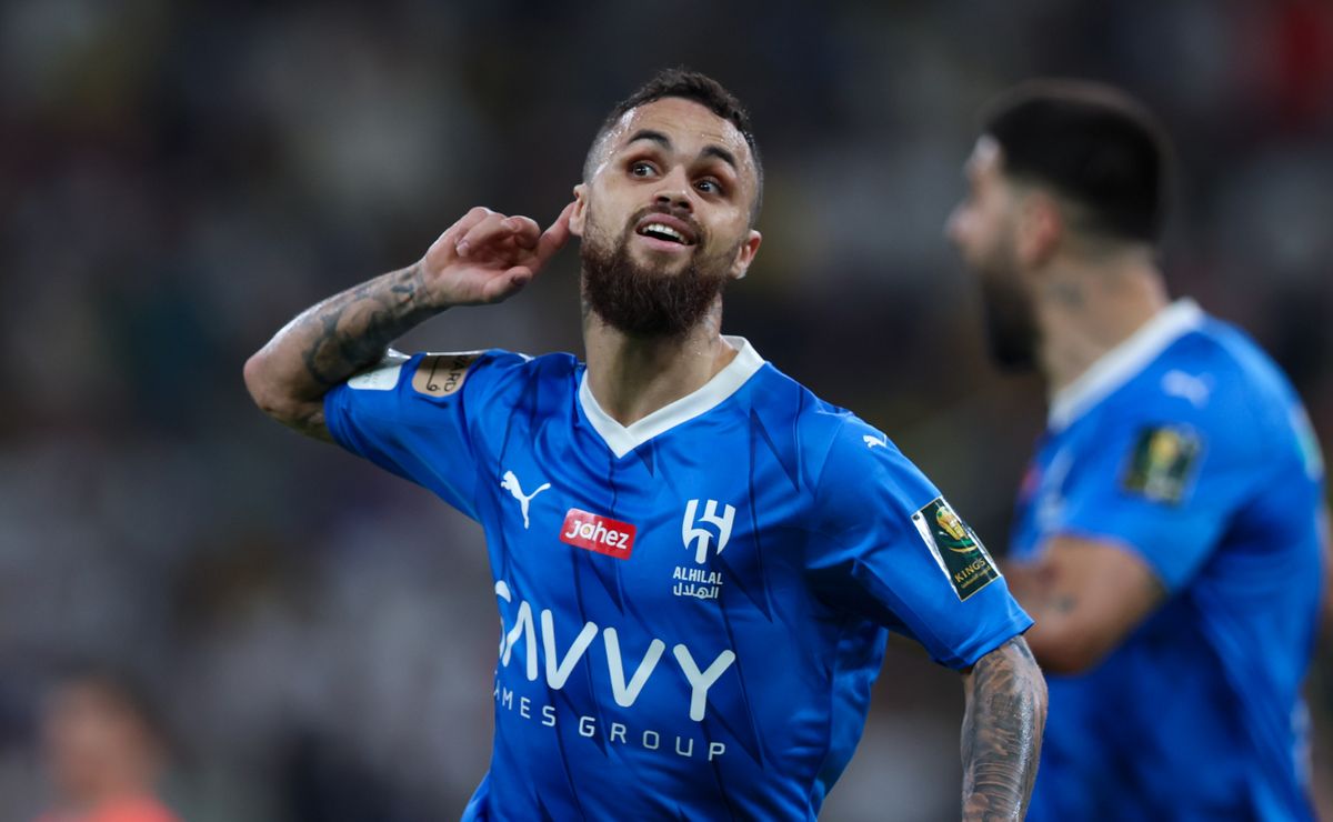 michael, do flamengo, teve bons números e sintonia com jesus durante passagem pelo al hilal